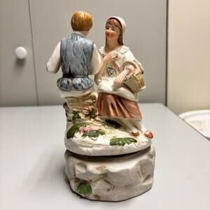 Vintage Porcelain Romeo & Juliet Rotating Figurine Music Box Price Imports JAPAN